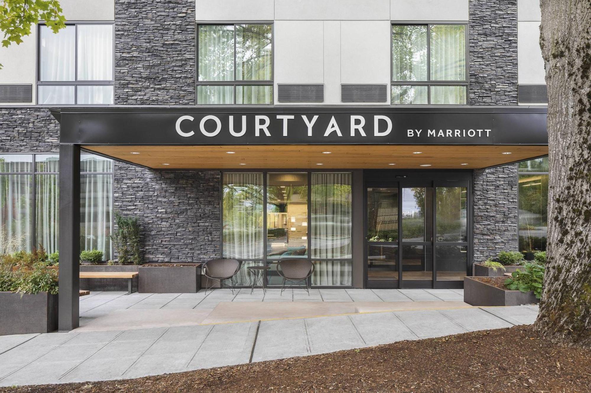 Courtyard By Marriott Seattle Northgate Hotel Exterior foto